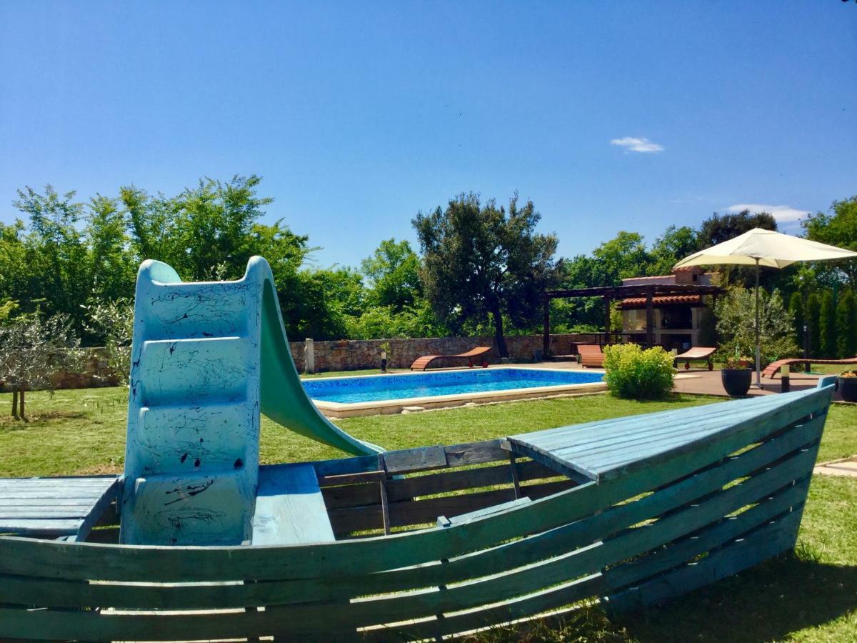 Villa Nana - Modern Villa With A Pool Surrounded By Nature, Istria-Pula Valtura Exterior foto