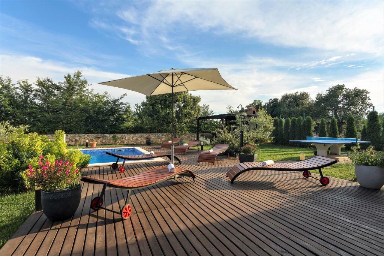 Villa Nana - Modern Villa With A Pool Surrounded By Nature, Istria-Pula Valtura Exterior foto