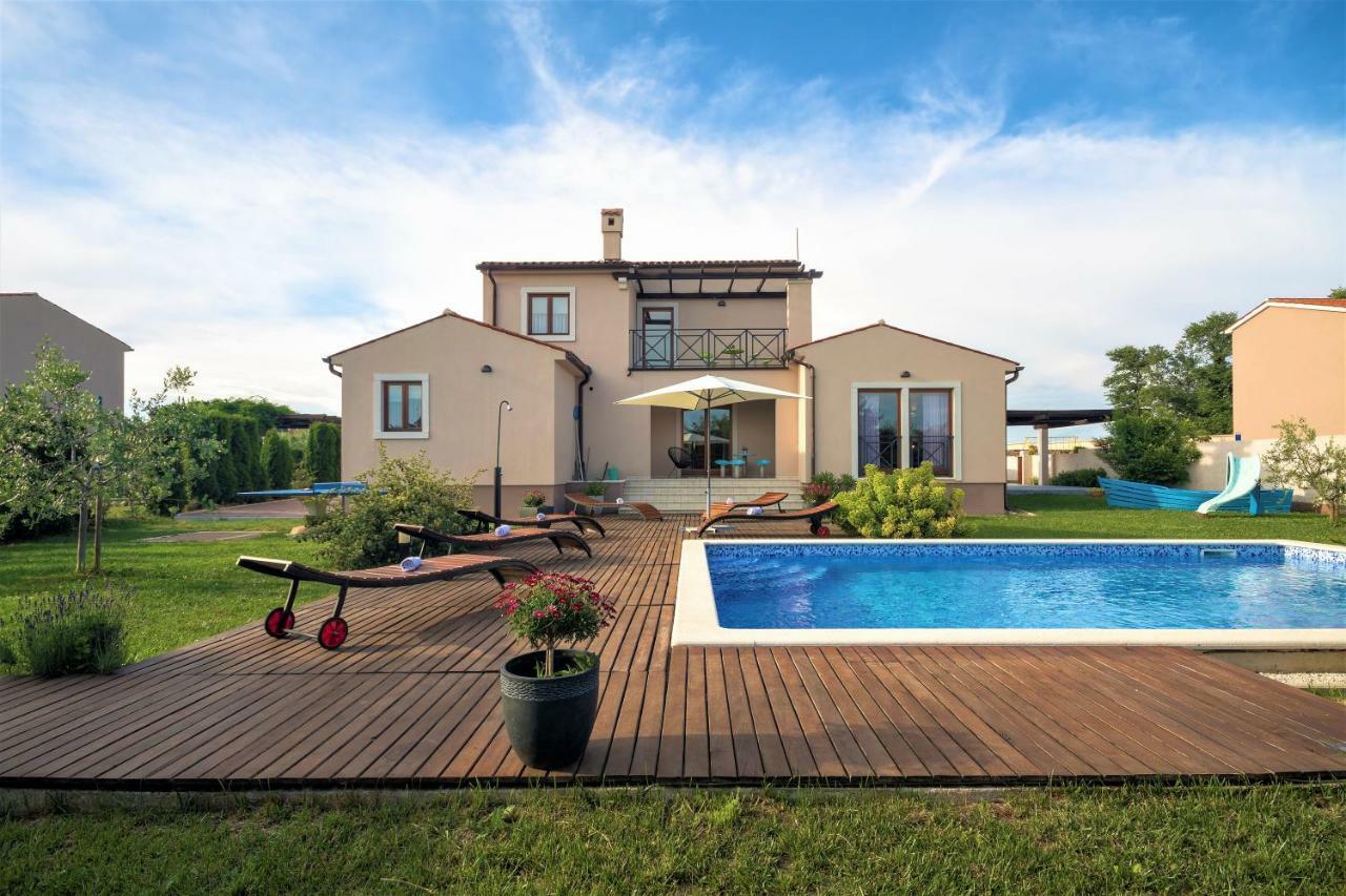 Villa Nana - Modern Villa With A Pool Surrounded By Nature, Istria-Pula Valtura Exterior foto