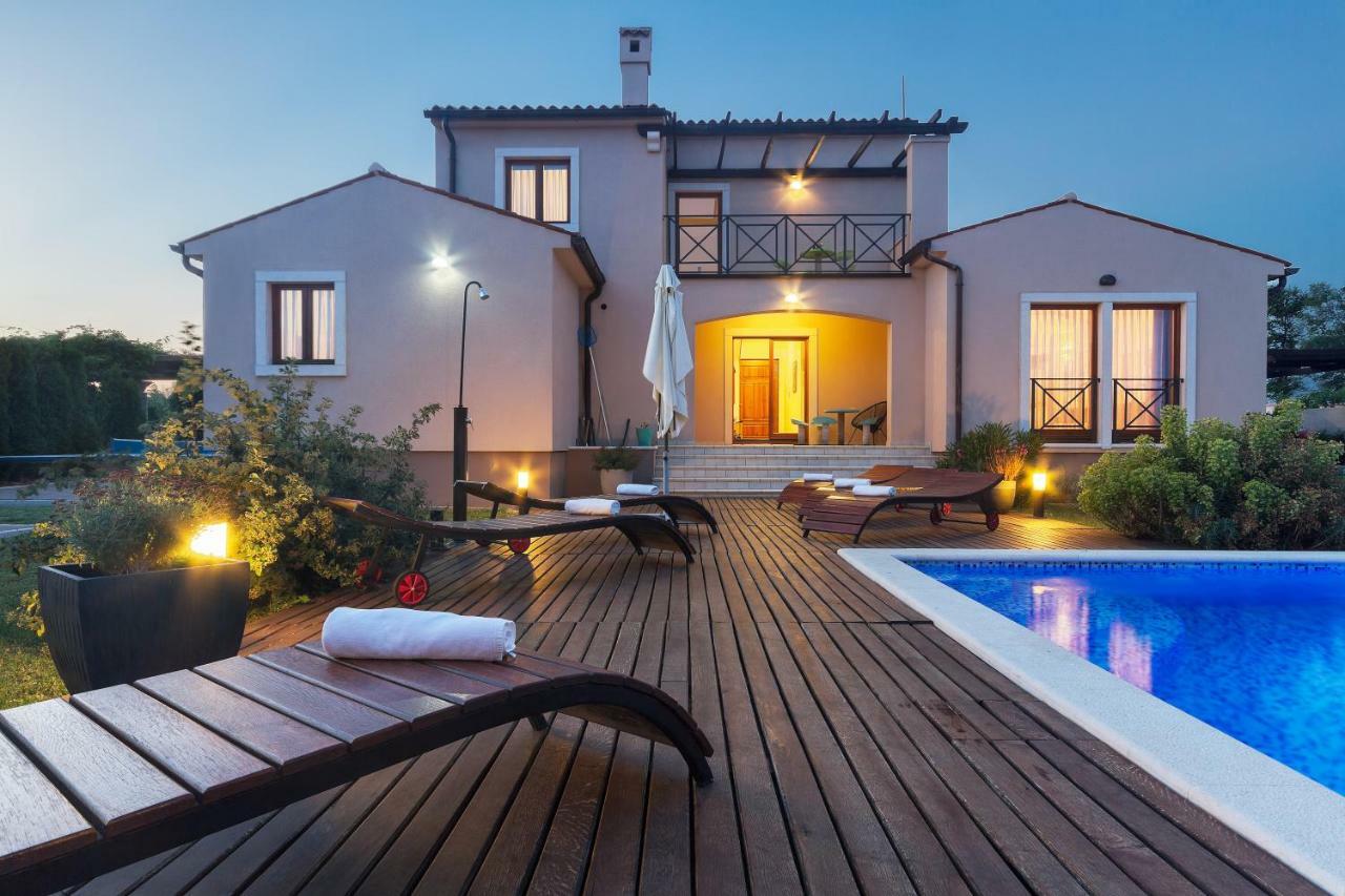 Villa Nana - Modern Villa With A Pool Surrounded By Nature, Istria-Pula Valtura Exterior foto