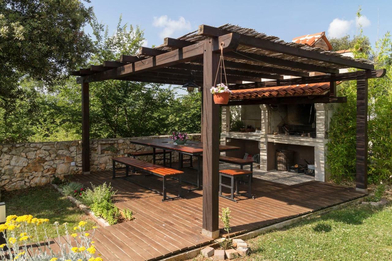 Villa Nana - Modern Villa With A Pool Surrounded By Nature, Istria-Pula Valtura Exterior foto
