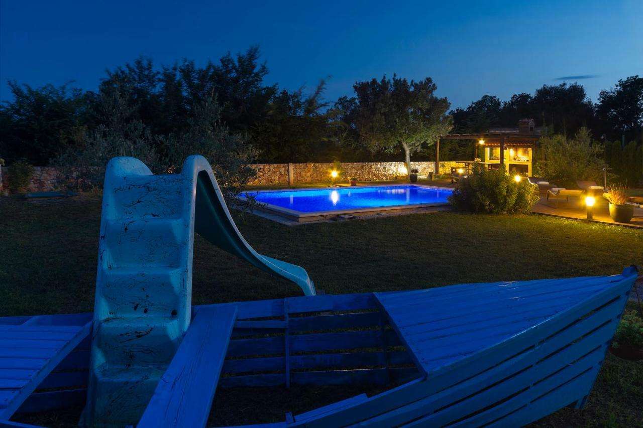 Villa Nana - Modern Villa With A Pool Surrounded By Nature, Istria-Pula Valtura Exterior foto